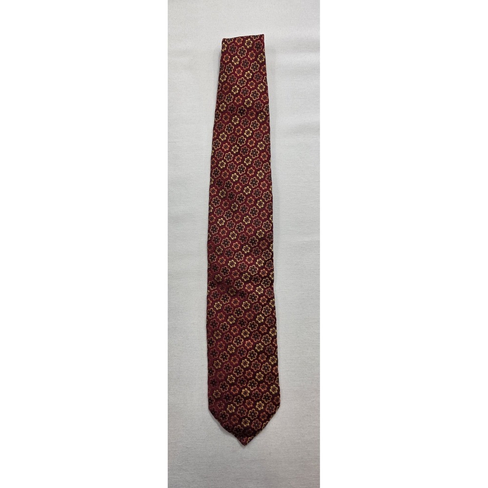 Hugo Boss Red Floral Print Tie.